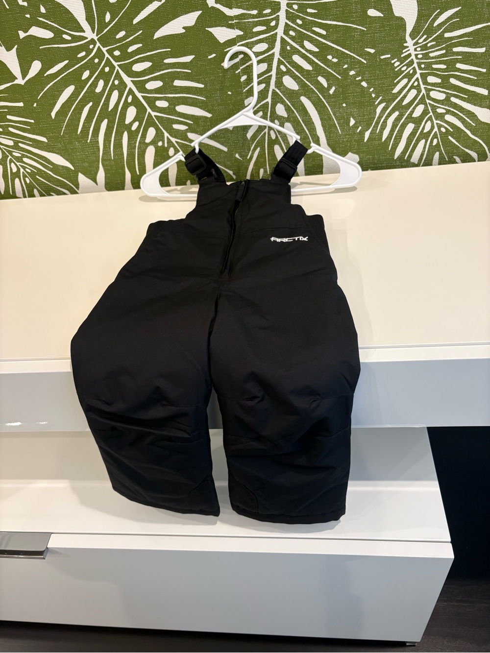 Arctix Kids Black Insulated Snow Overalls